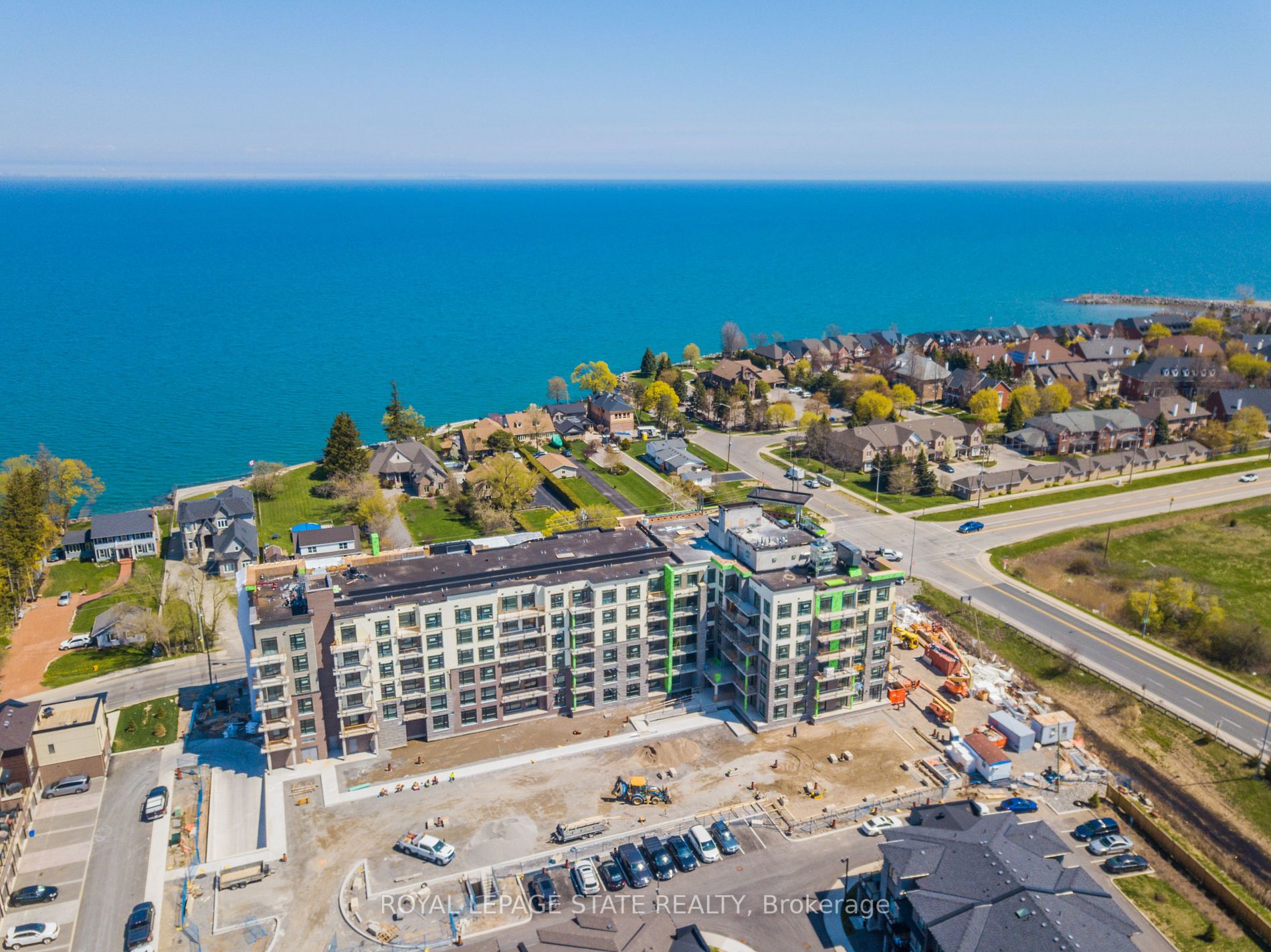 600 North Service Road, #212
