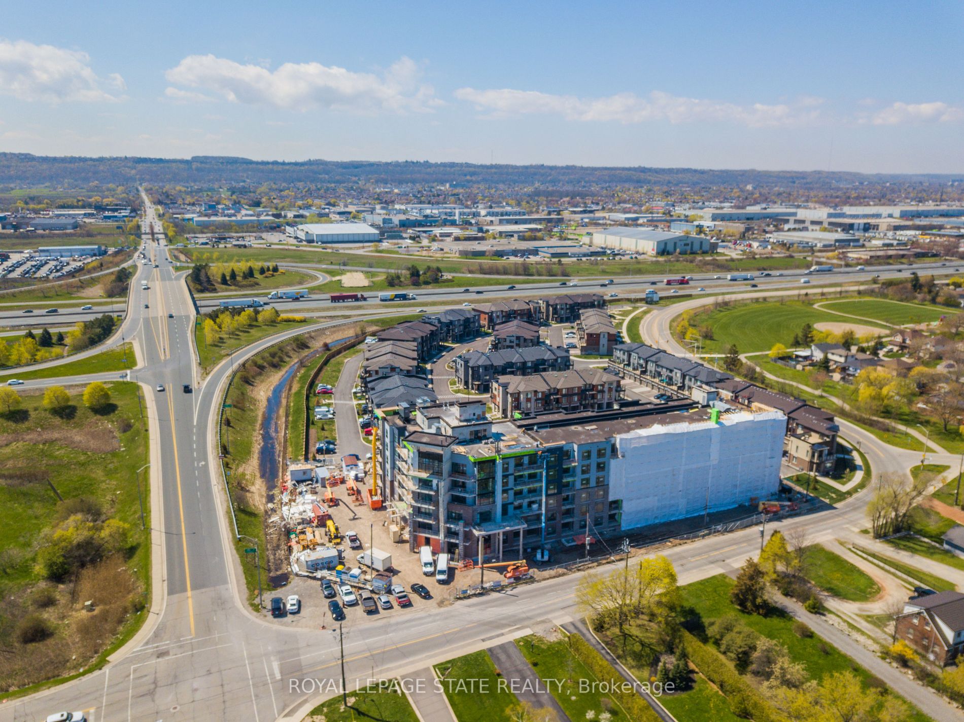 600 North Service Road, #212