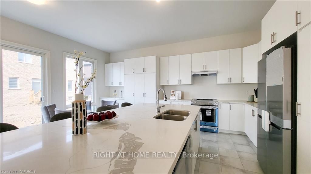 466 Humphrey St