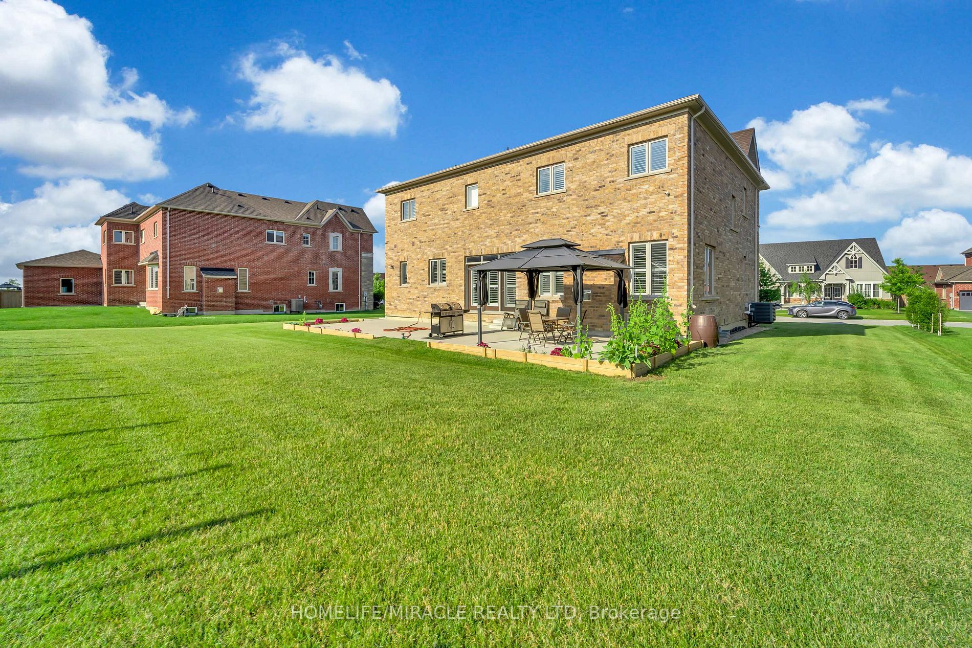 4 Meek Avenue