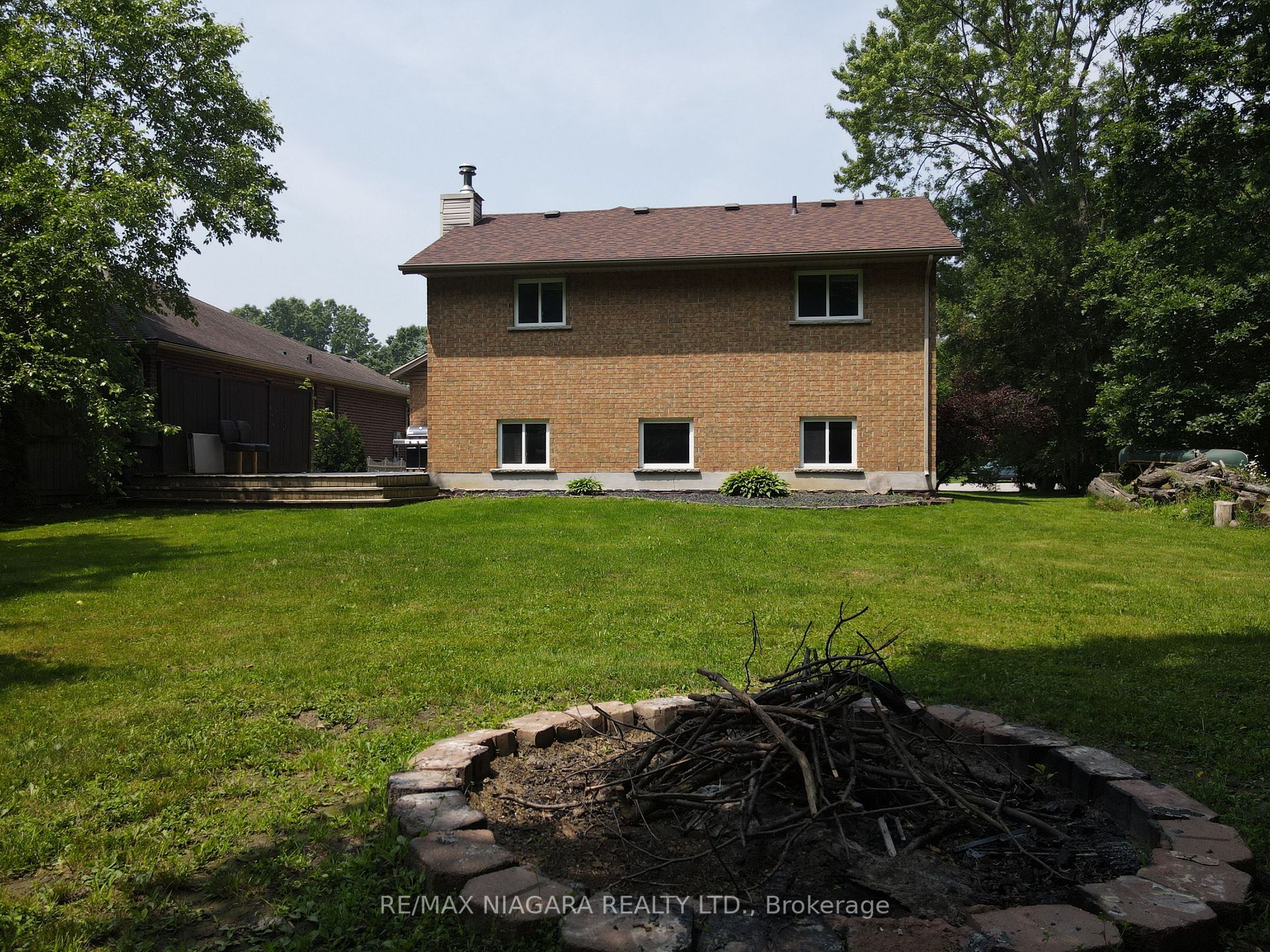 92 Thorold Ave