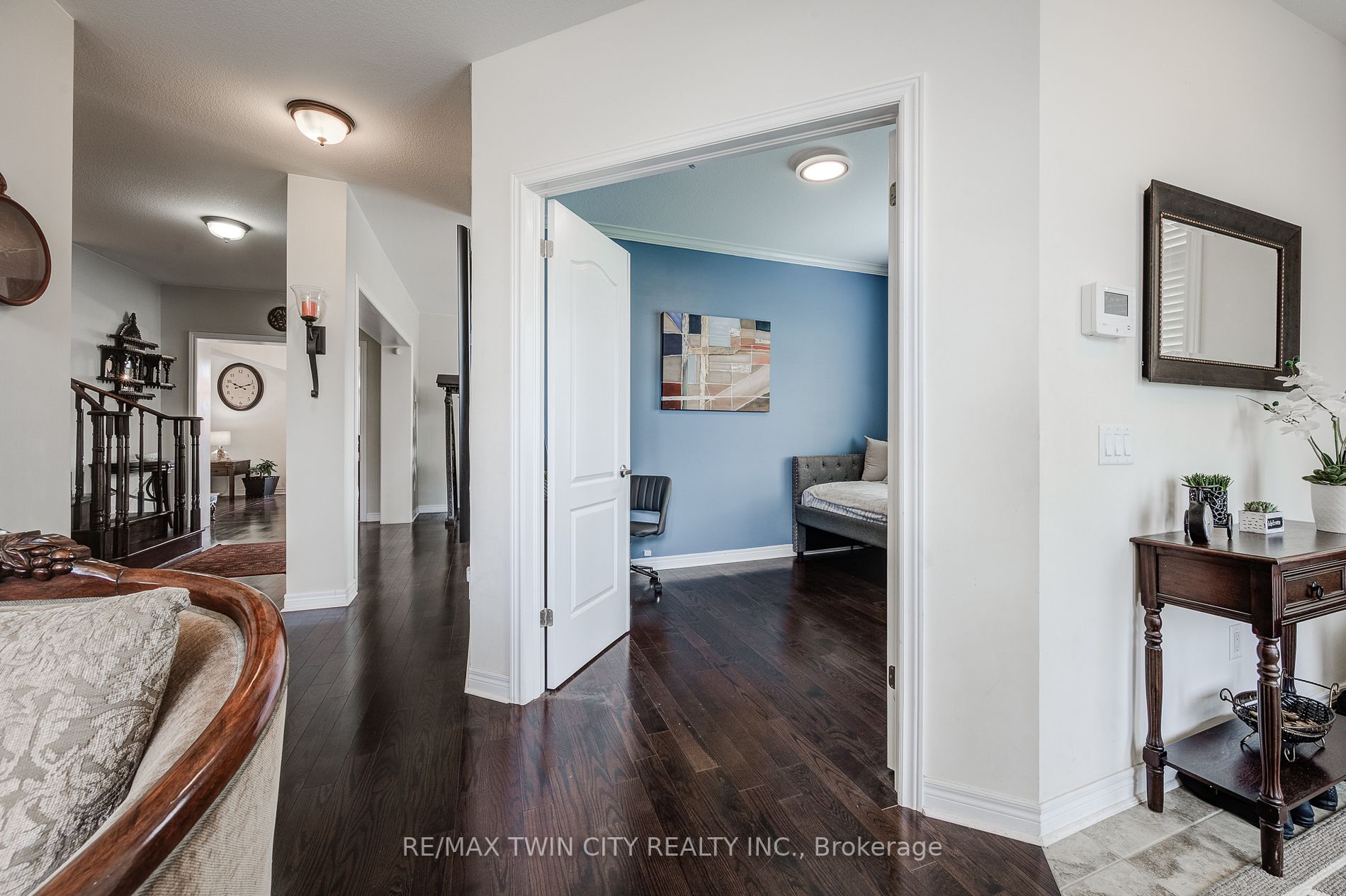 212 Dorchester Crt