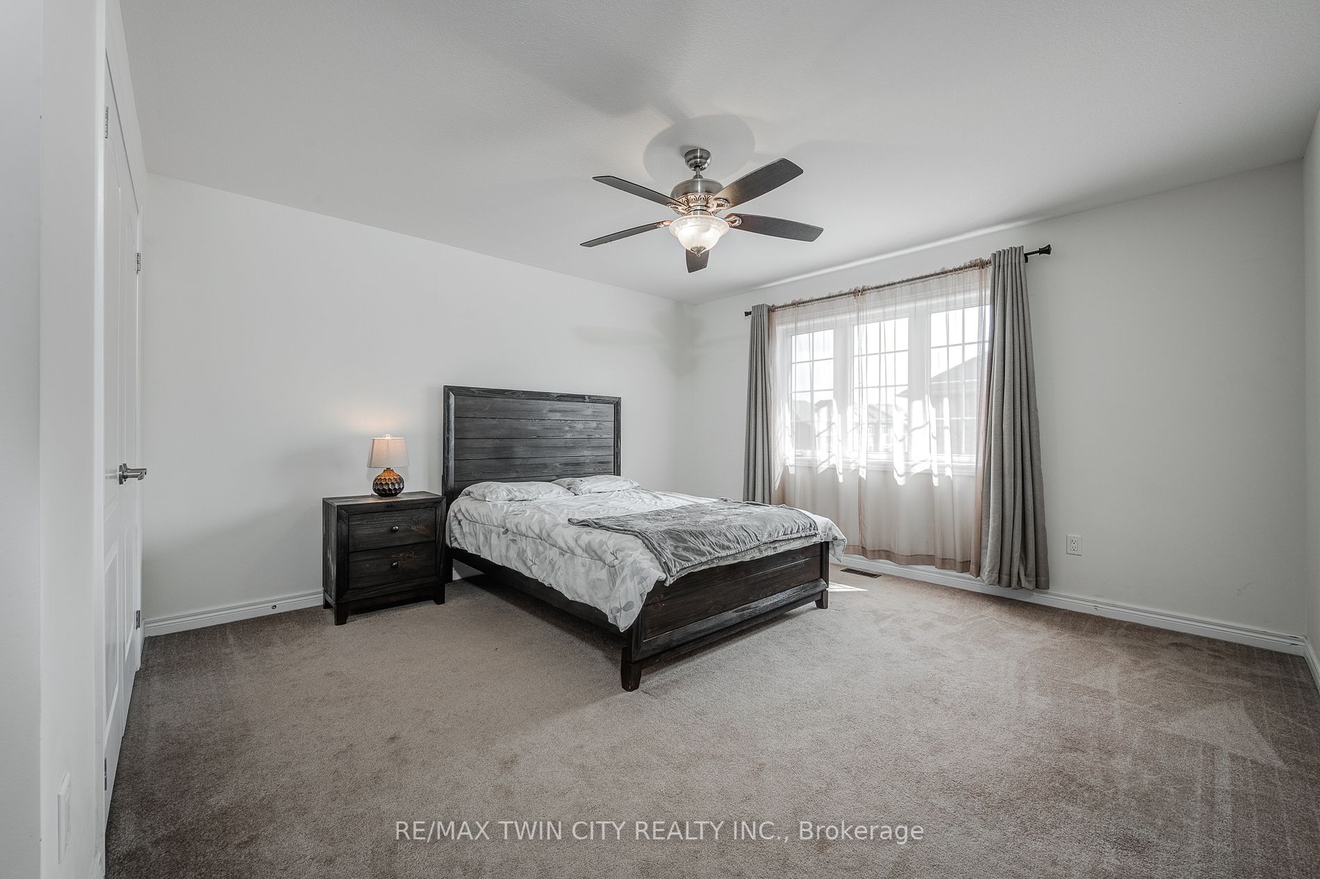 212 Dorchester Crt