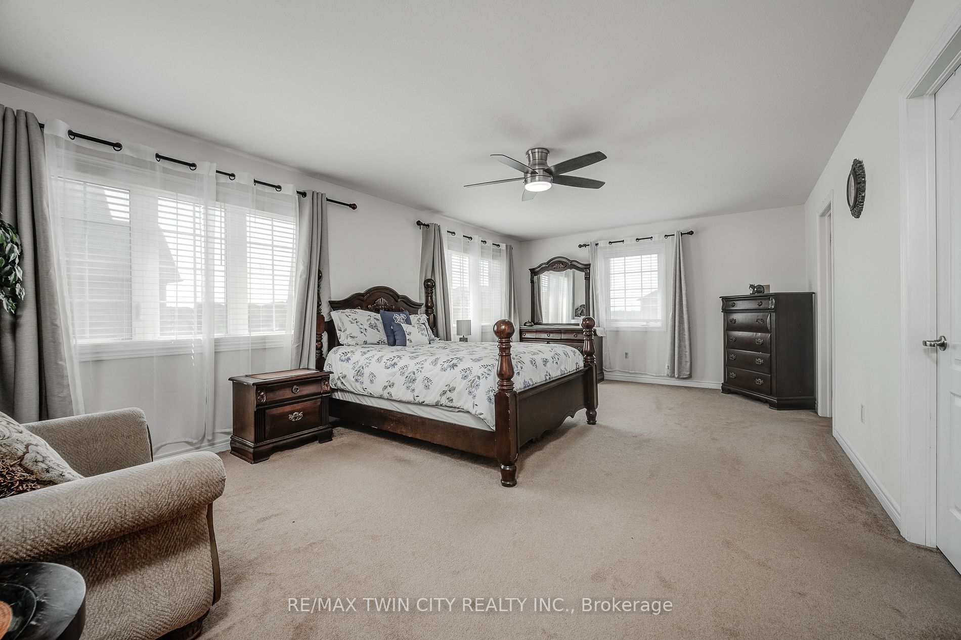 212 Dorchester Crt