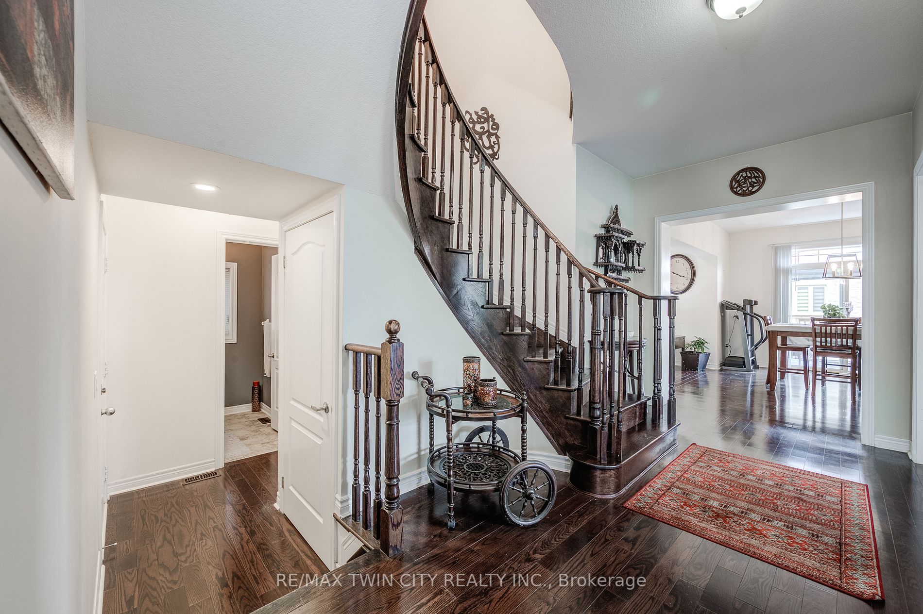 212 Dorchester Crt