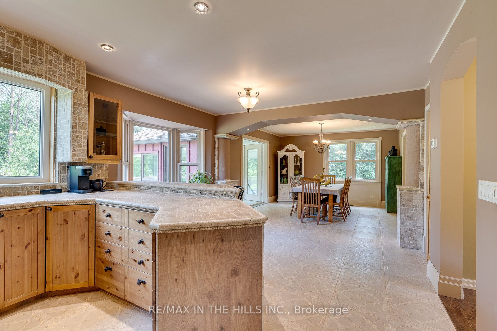 308341 Hockley Road