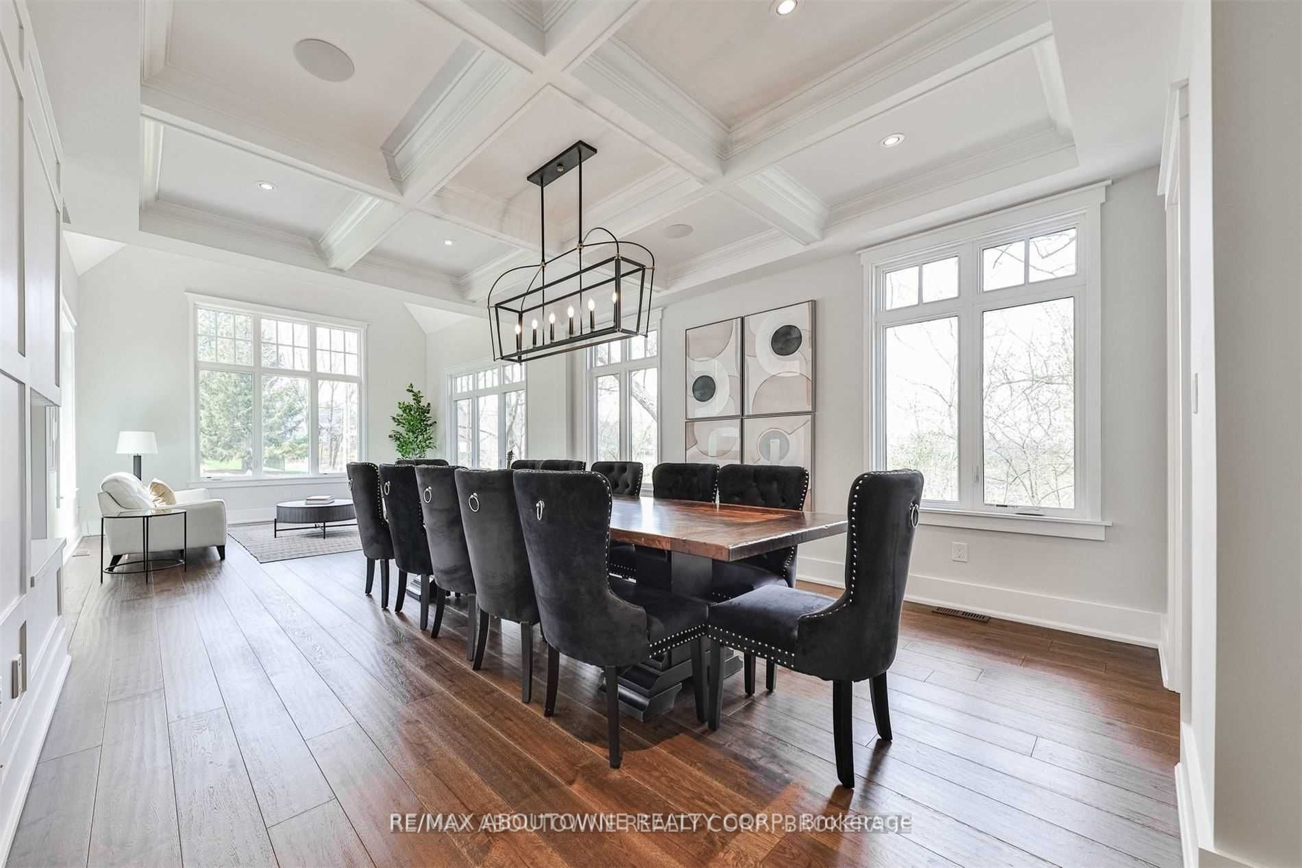 51 Central Dr