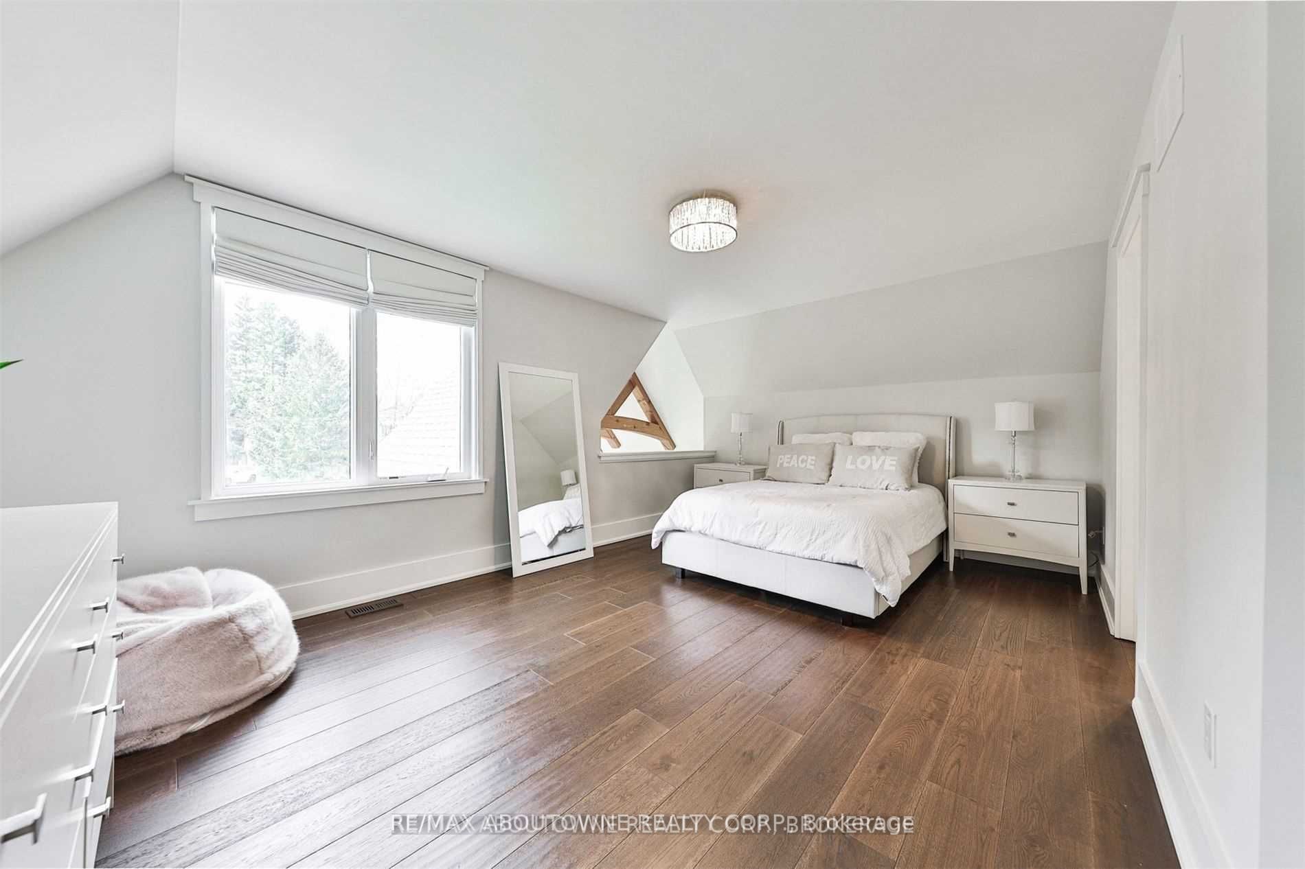 51 Central Dr