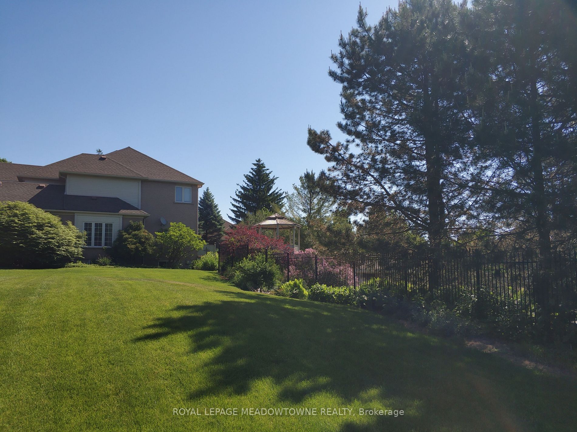 9 Palomino Dr