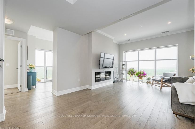 1878 Gordon Street, #1103