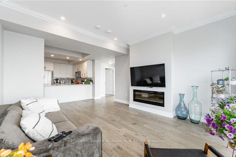 1878 Gordon Street, #1103