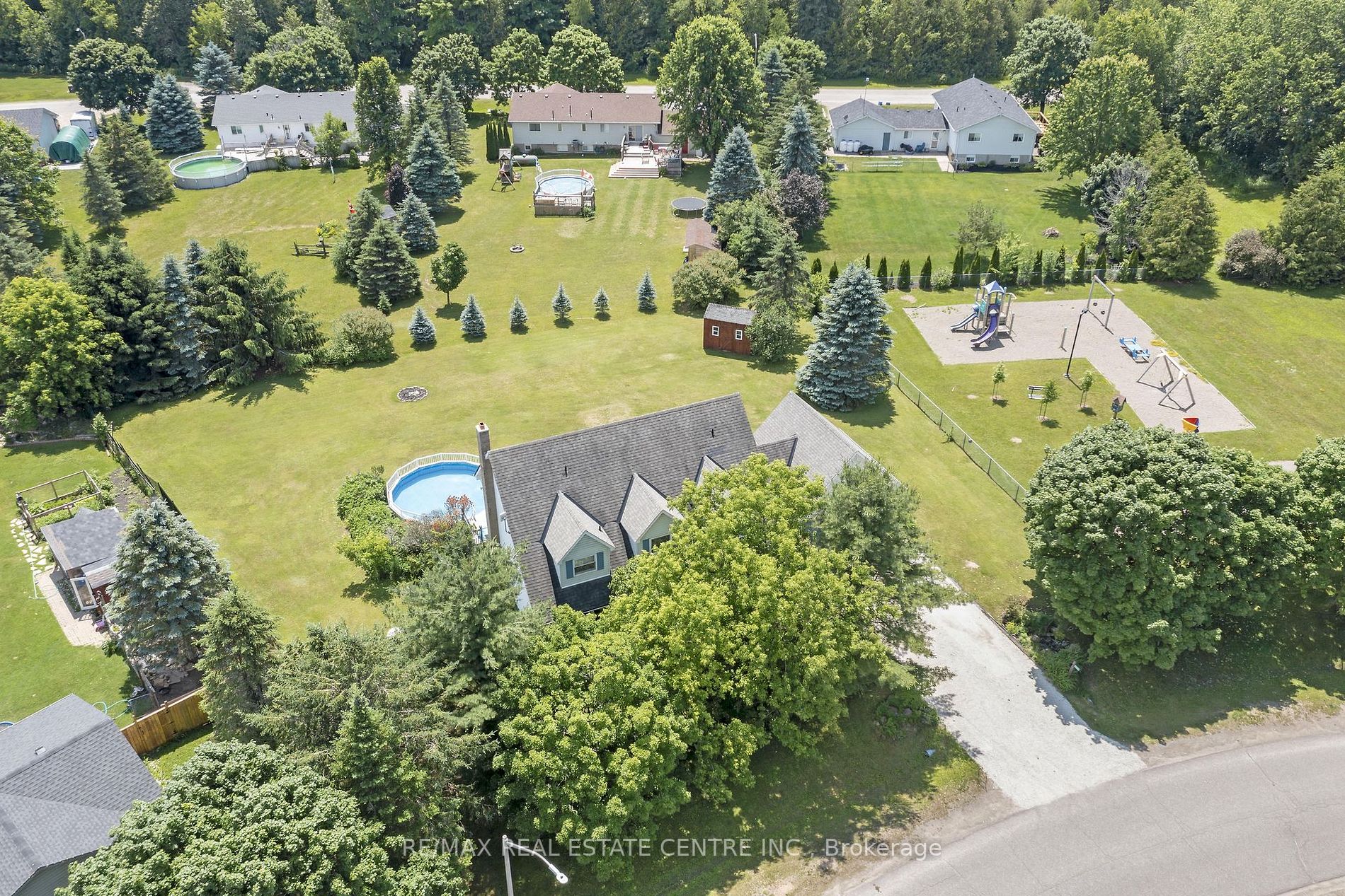 1 Elizabeth Crescent