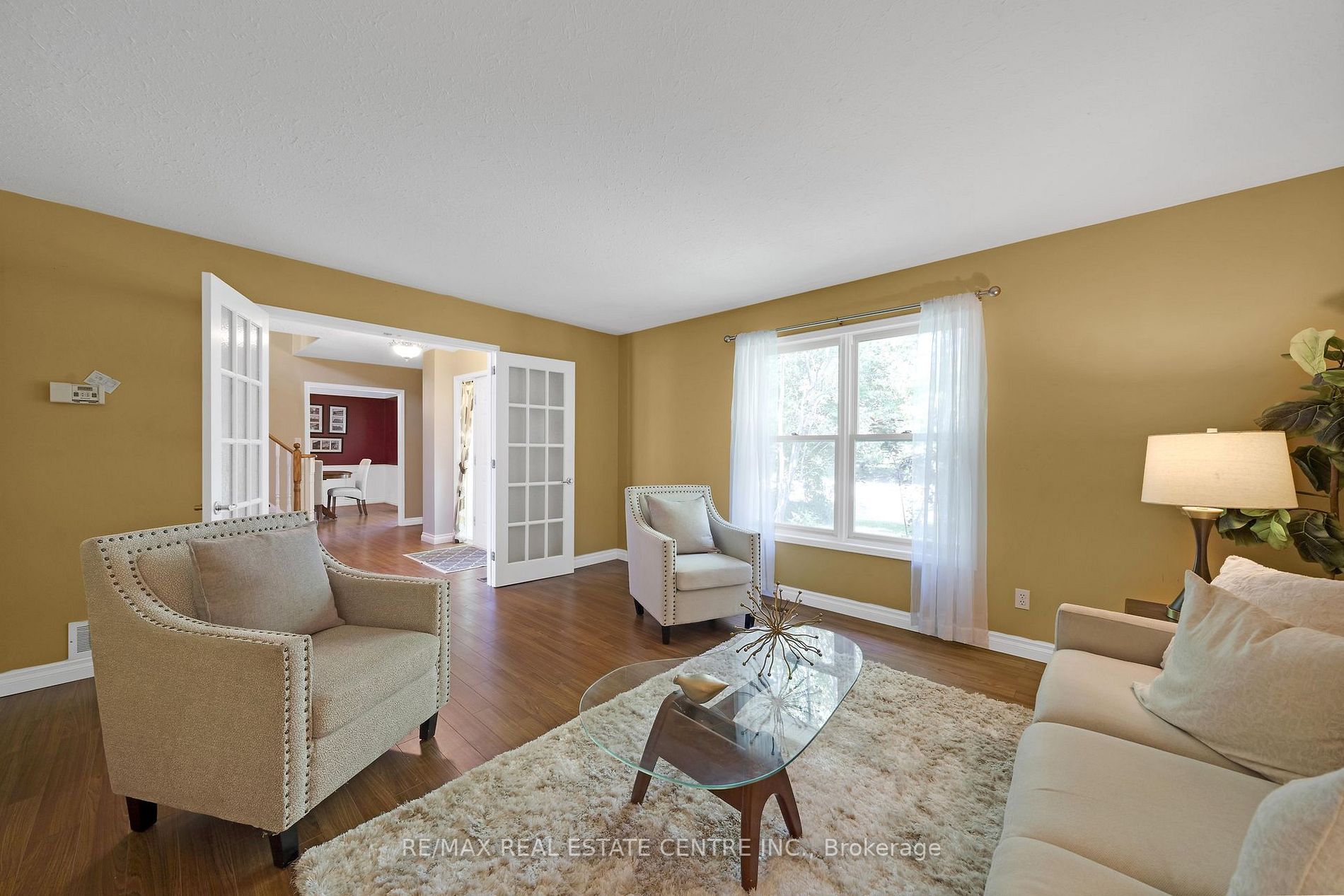 1 Elizabeth Crescent
