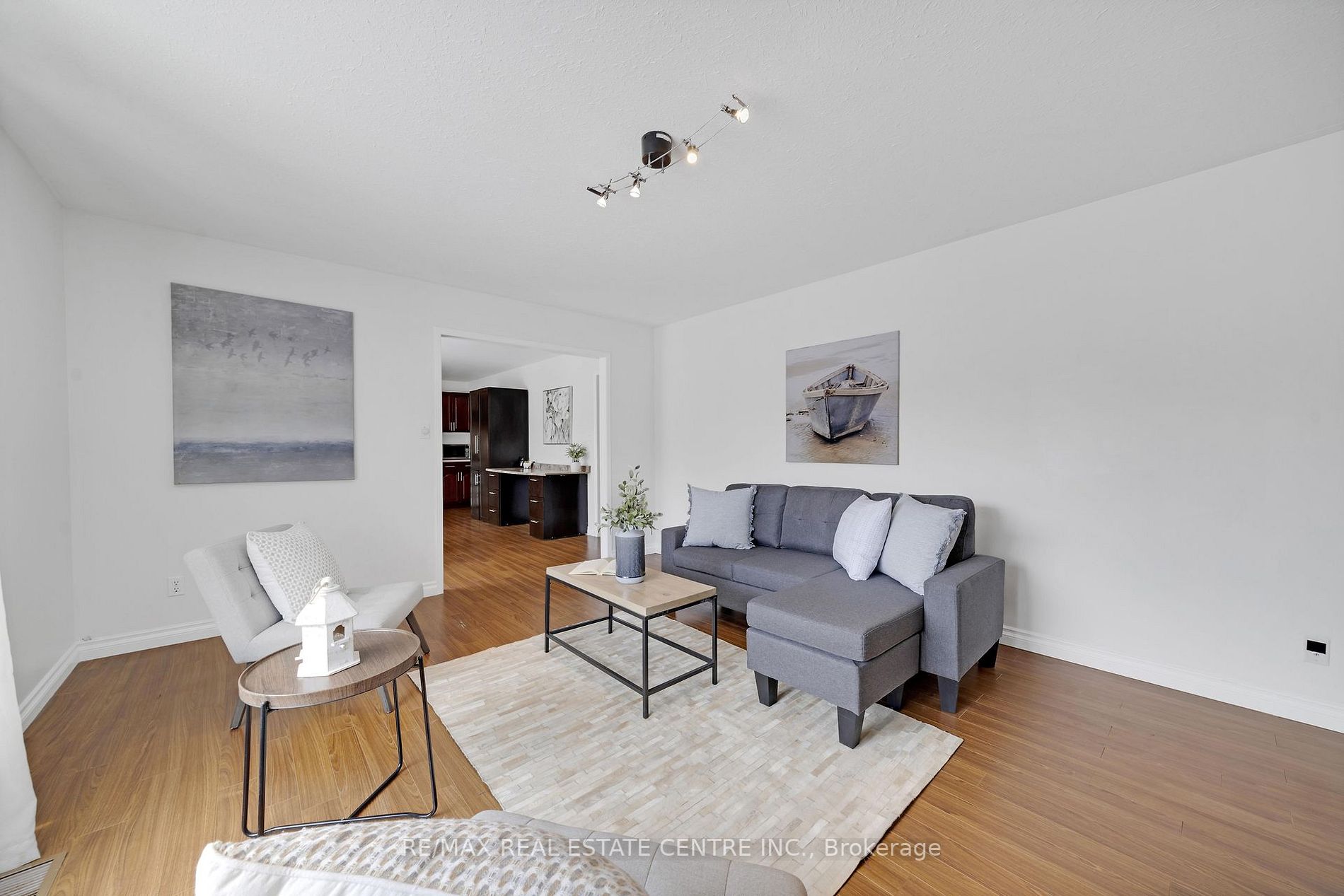 1 Elizabeth Crescent