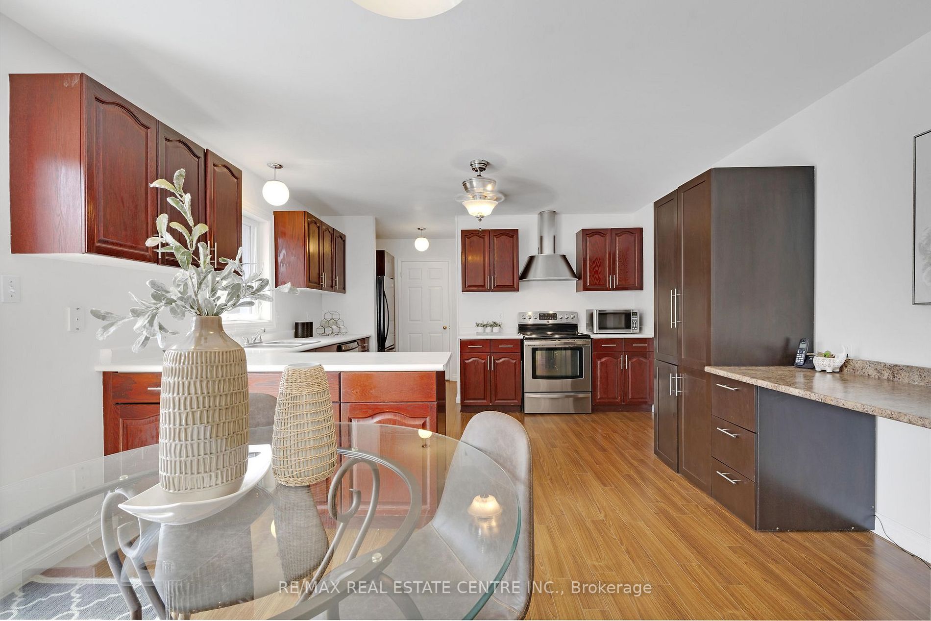 1 Elizabeth Crescent