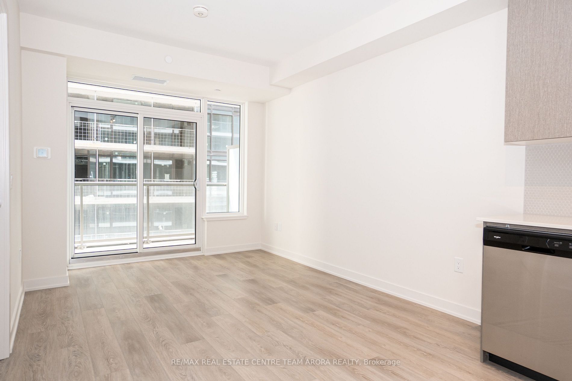 212 King William St, #812