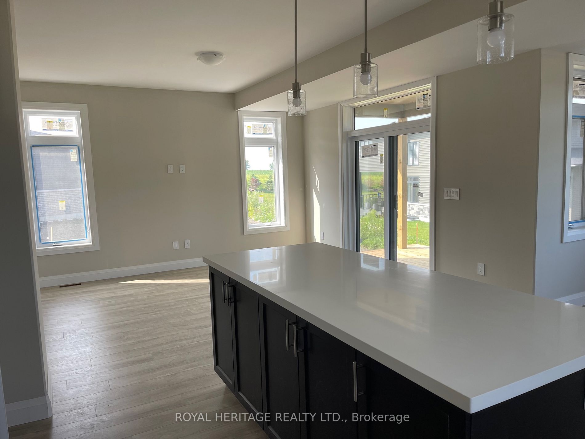 4 Sunridge Crt