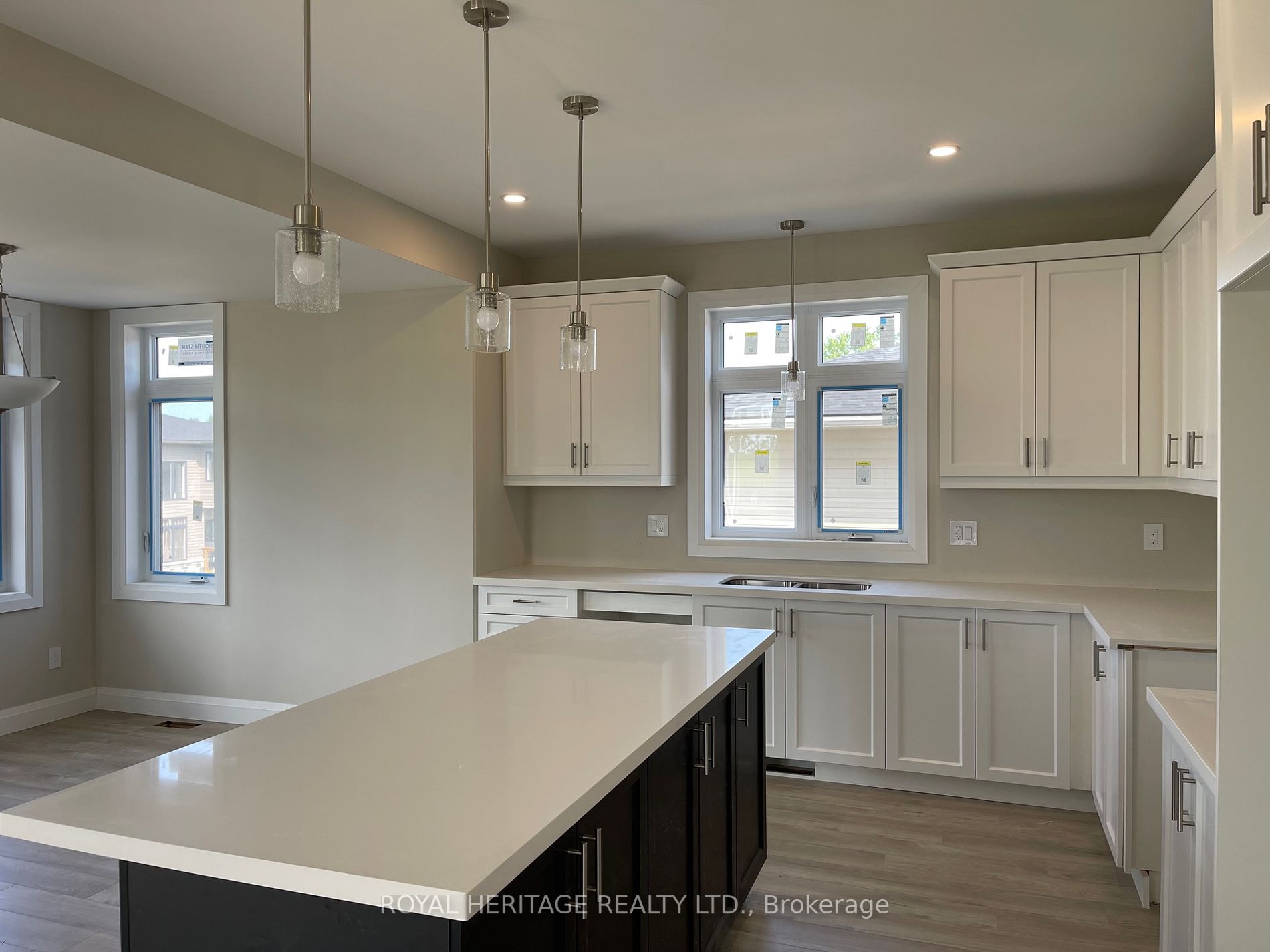 4 Sunridge Crt