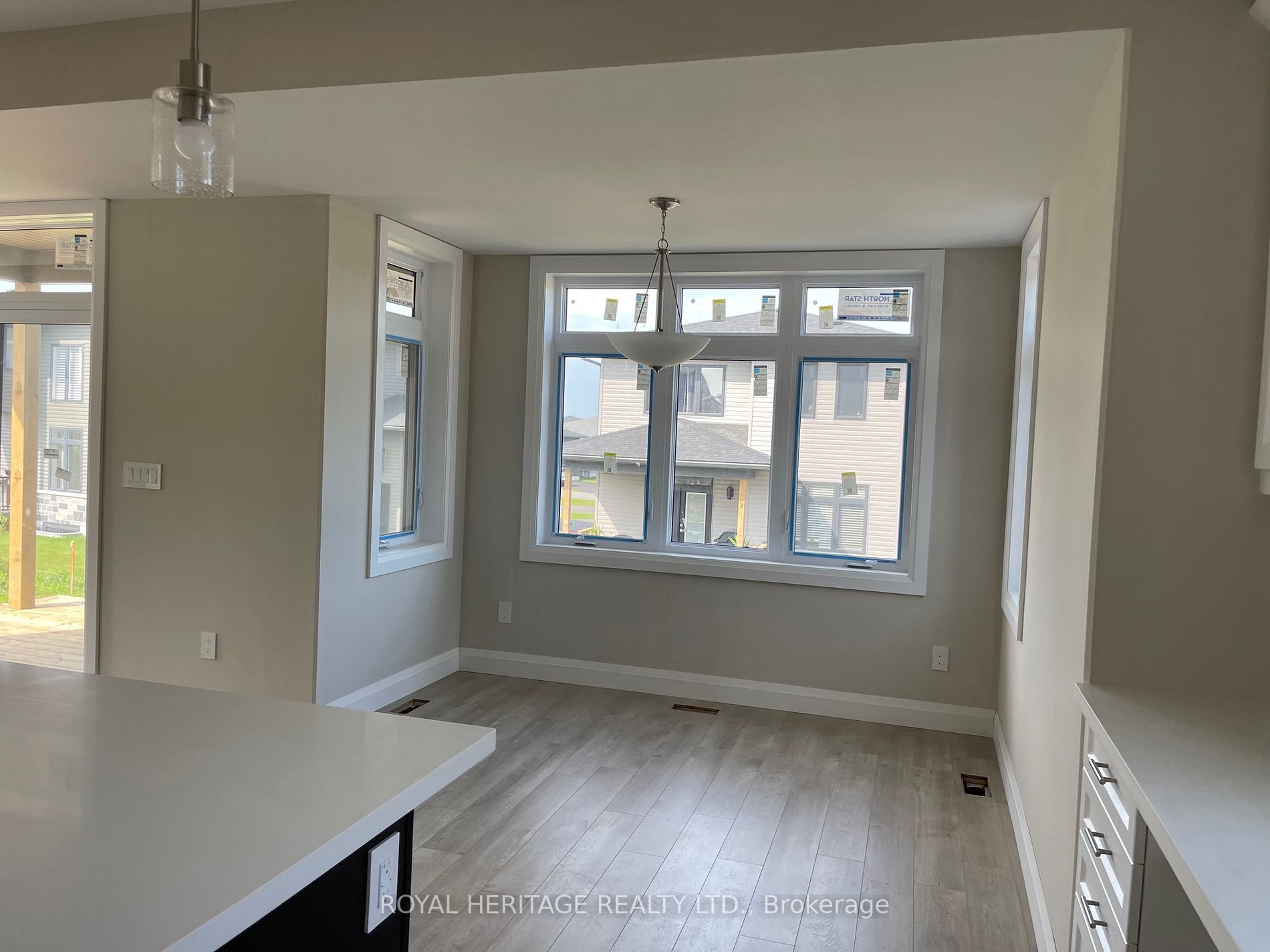 4 Sunridge Crt