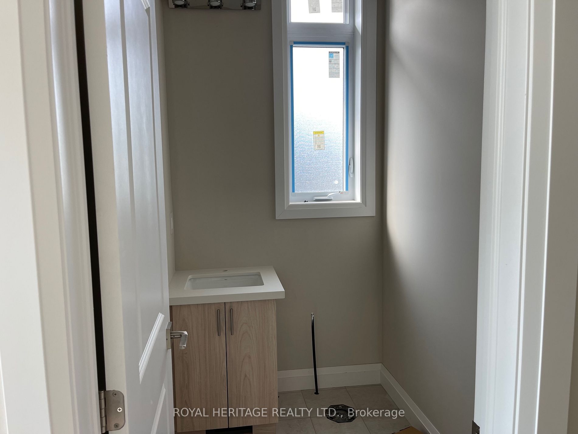 4 Sunridge Crt