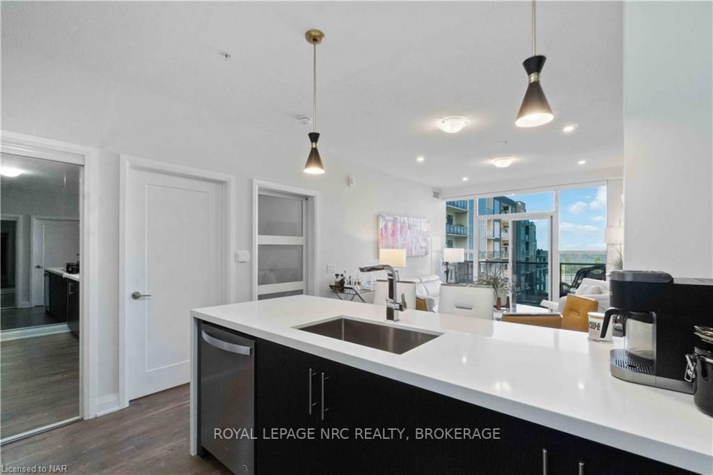 16 Concord Pl, #429