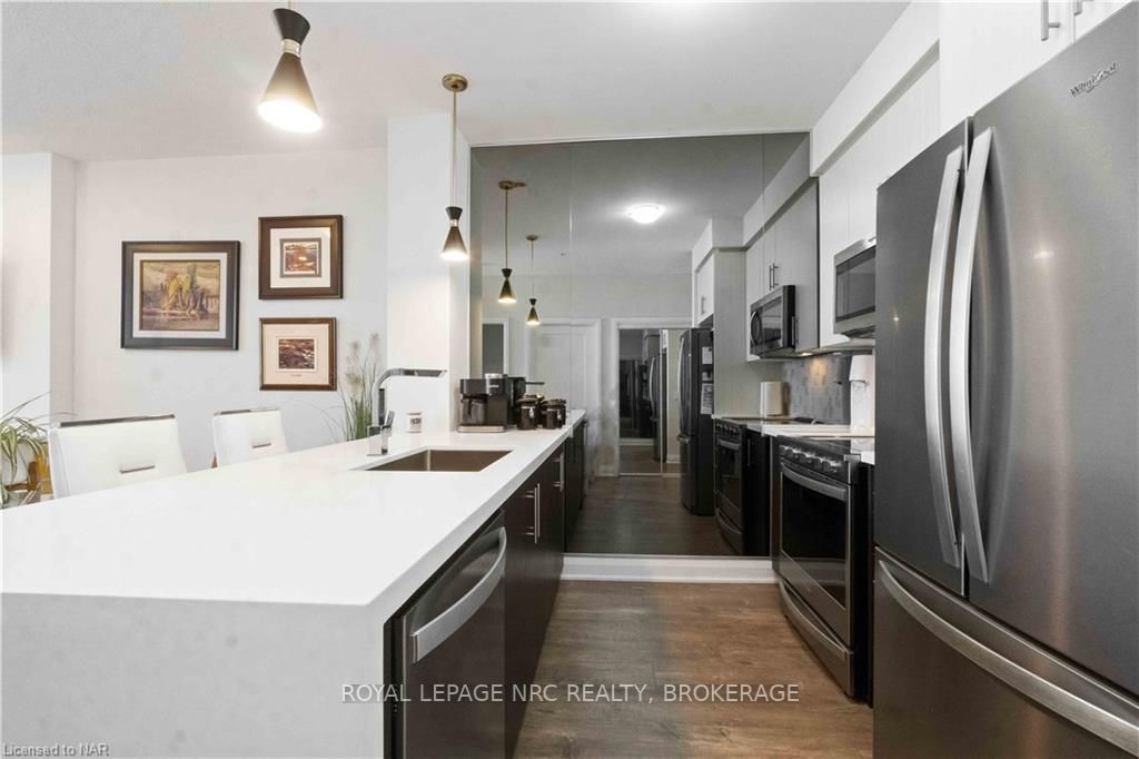 16 Concord Pl, #429