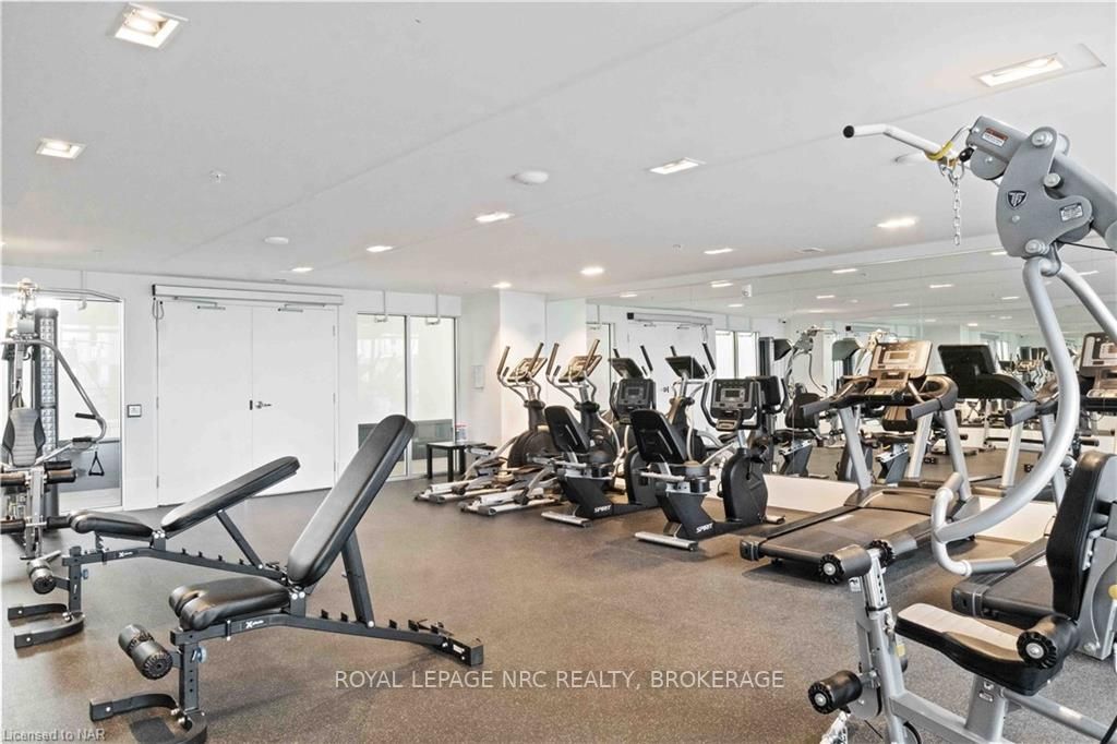 16 Concord Pl, #429