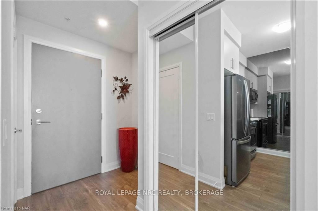 16 Concord Pl, #429