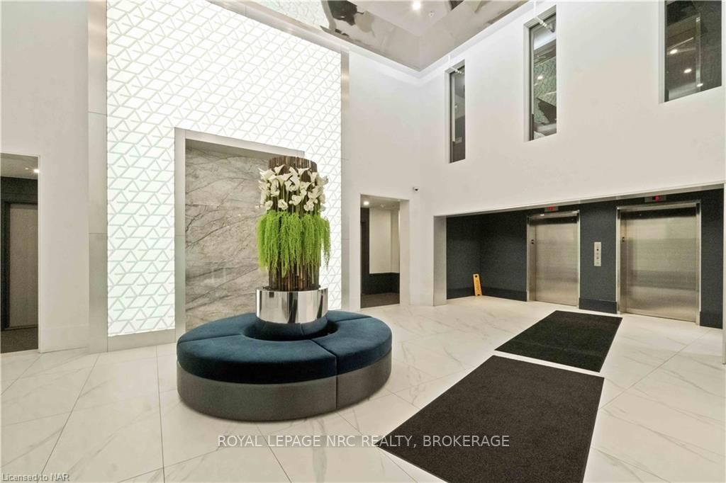 16 Concord Pl, #429