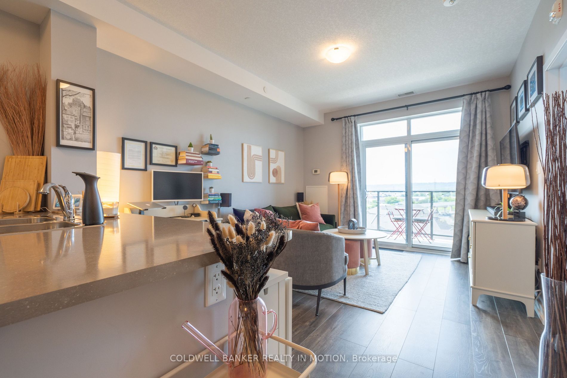101 Shoreview Pl, #617