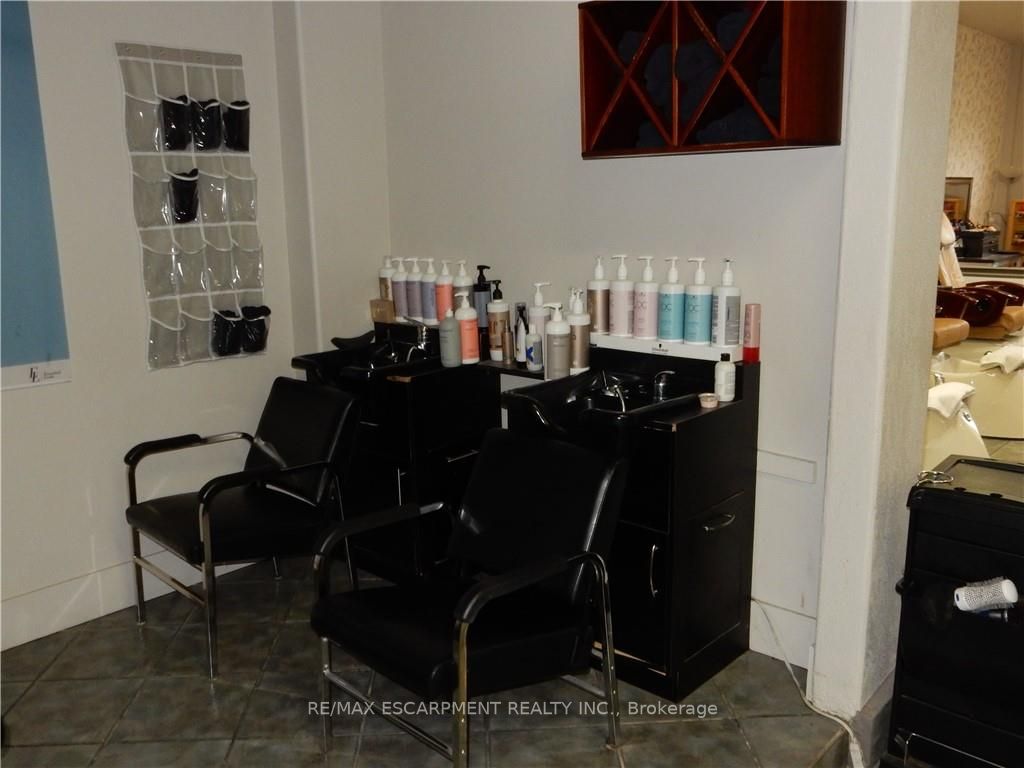 1242 Garner Rd W, #6