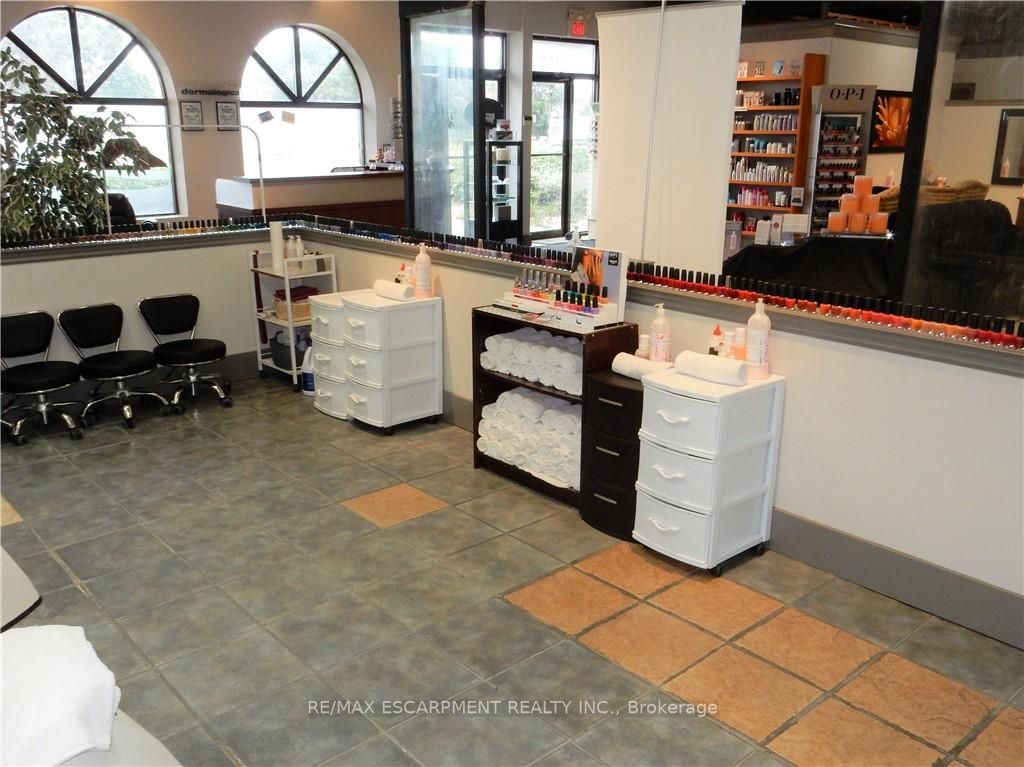 1242 Garner Rd W, #6