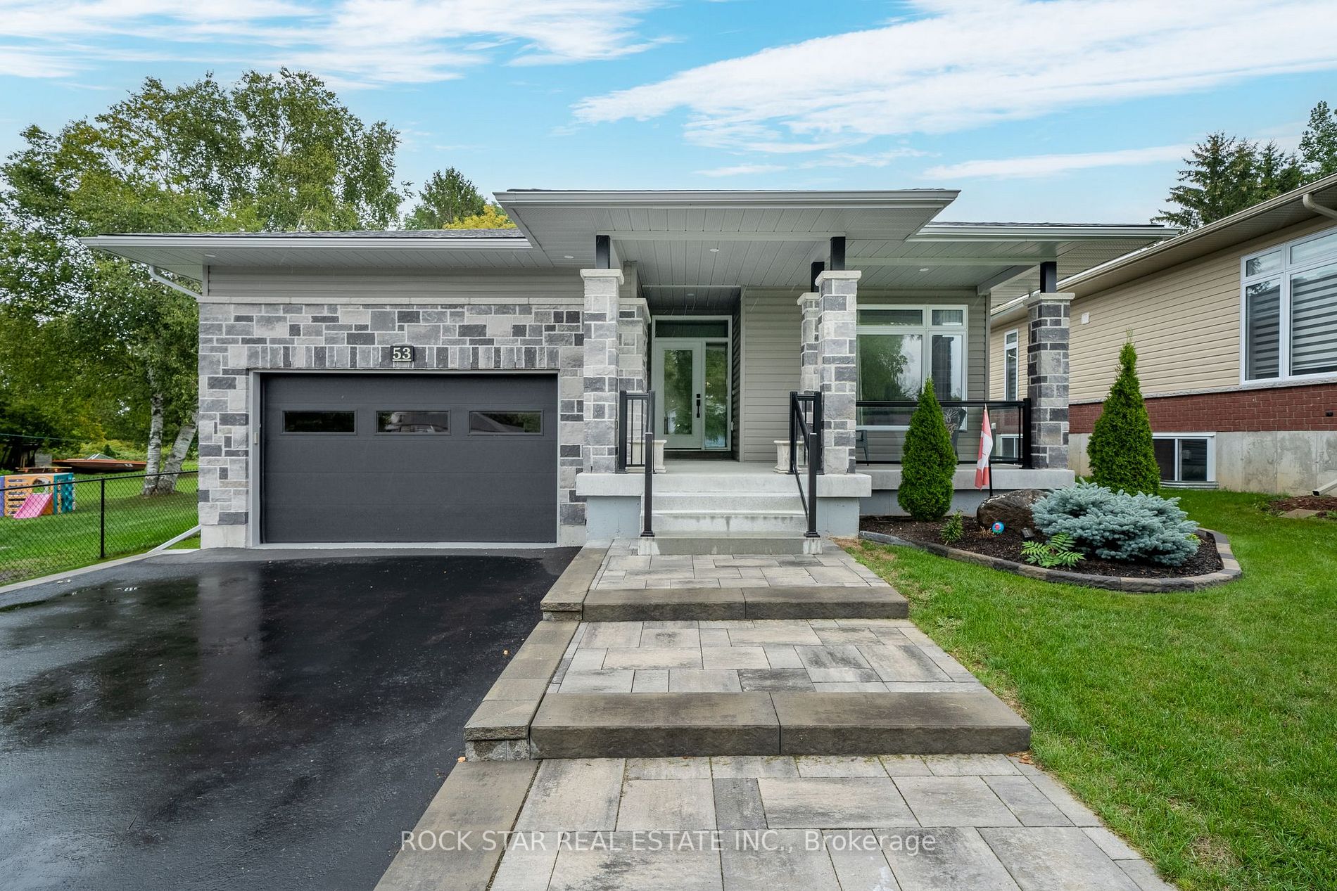 53 Elgin Street S