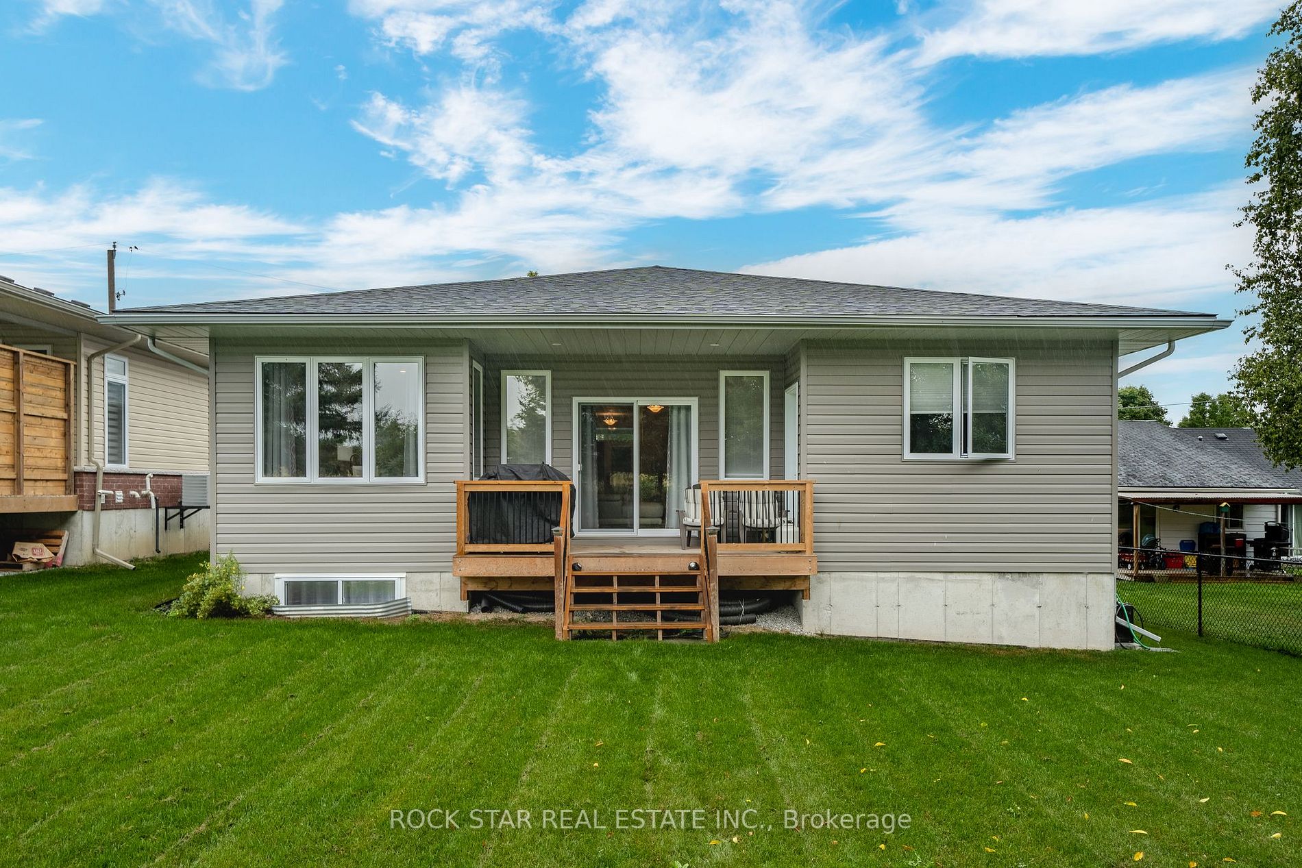 53 Elgin Street S