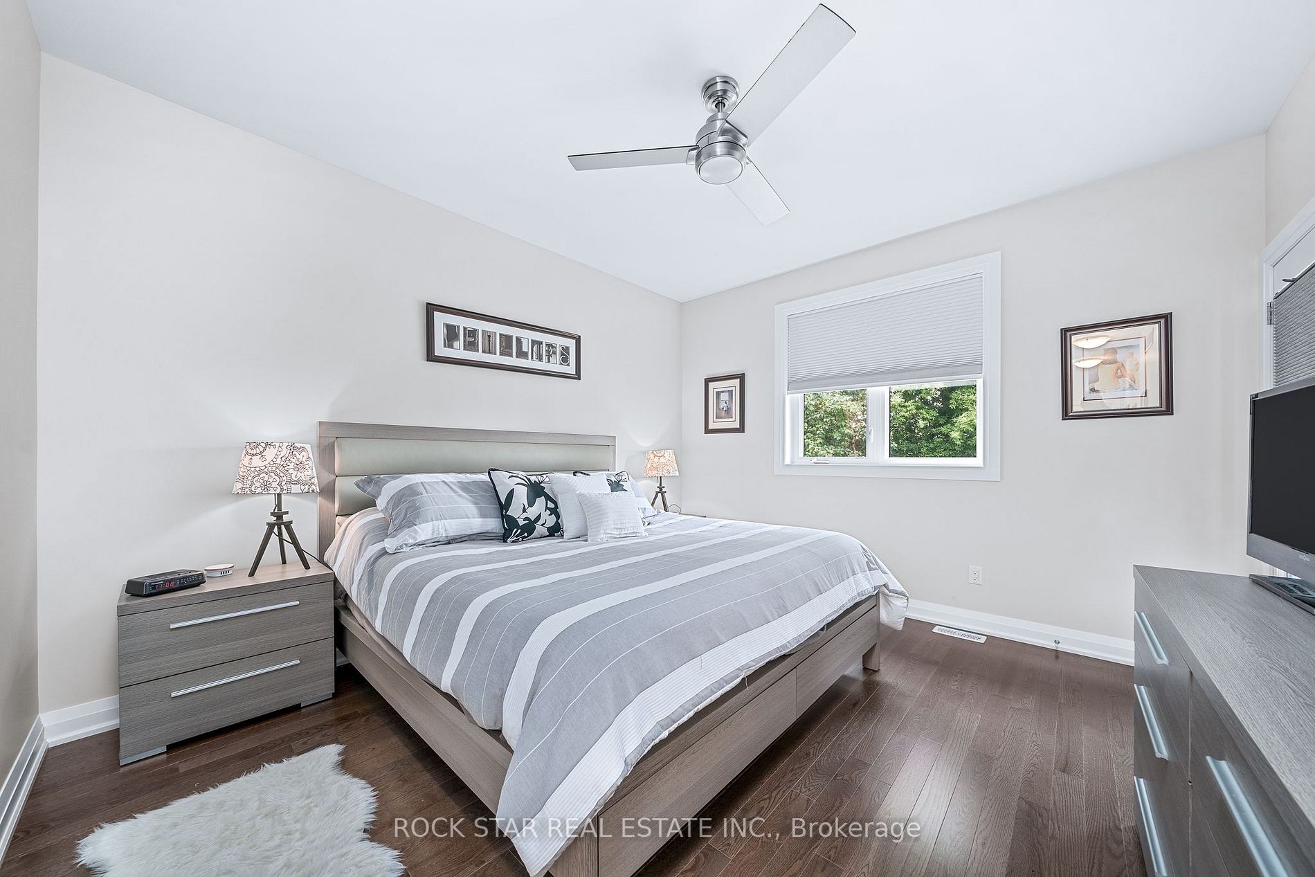 53 Elgin Street S