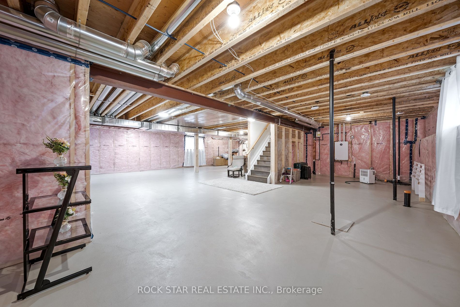 53 Elgin Street S