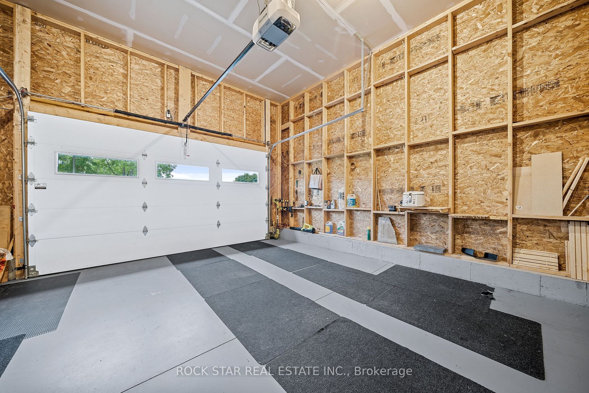 53 Elgin Street S