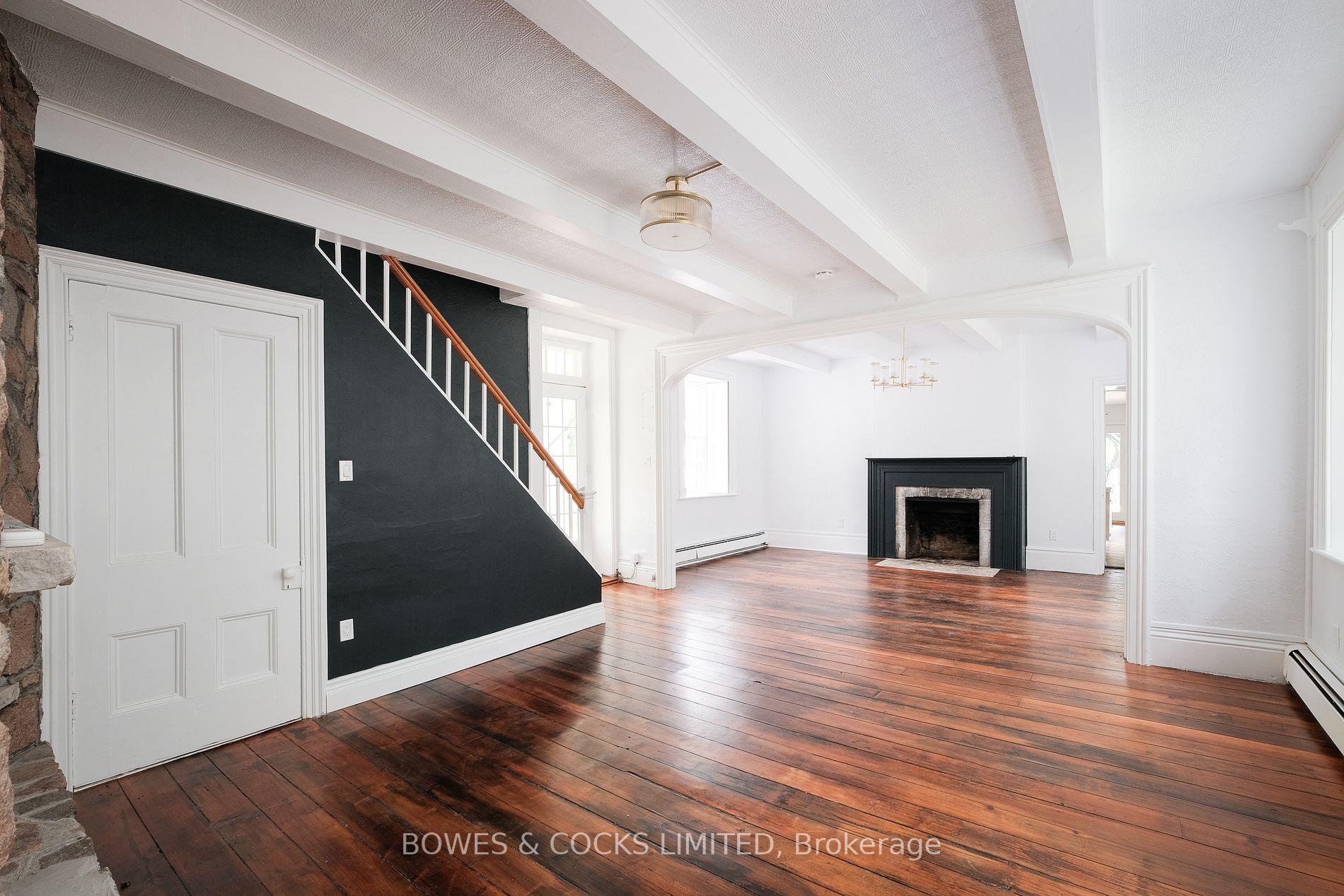 44 Bridge St