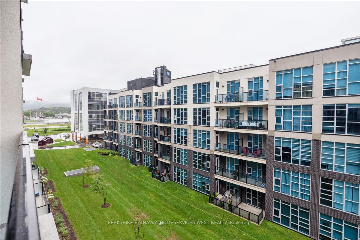 16 Concord Pl, #440
