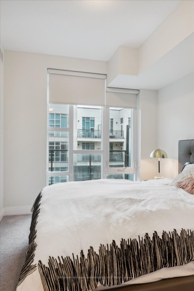 16 Concord Pl, #440