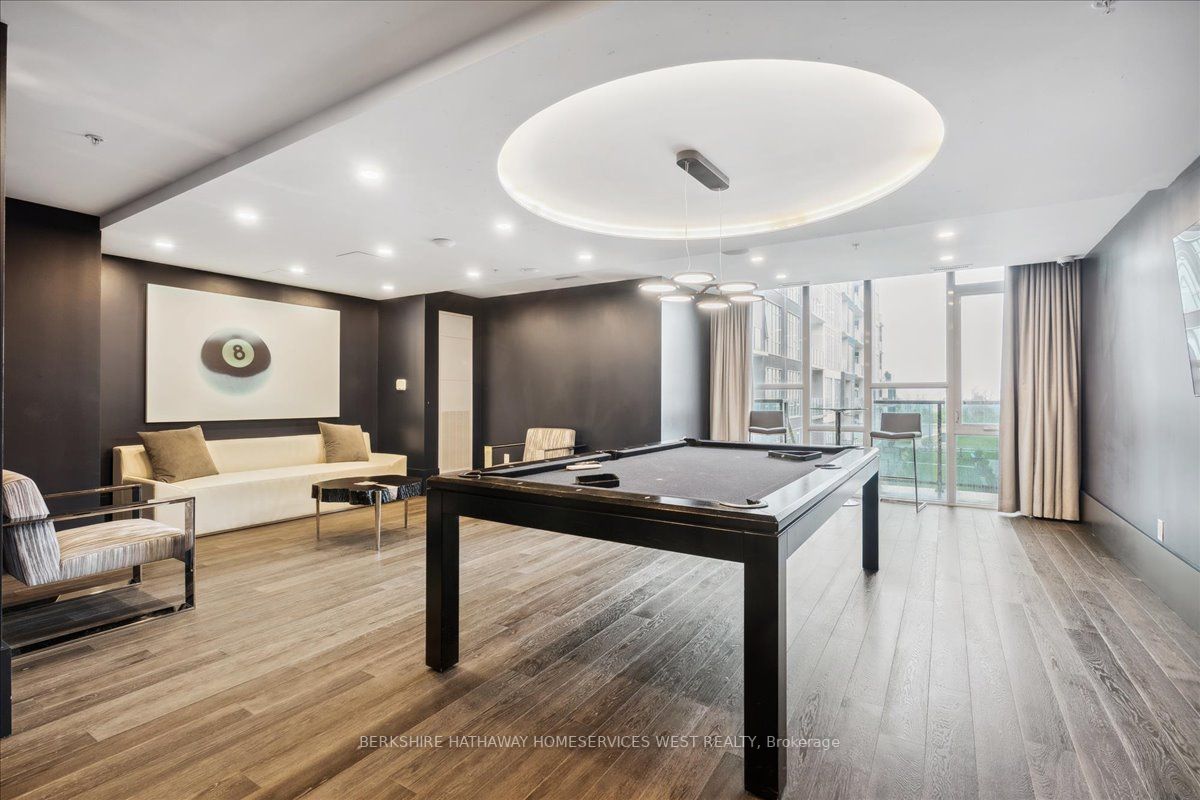 16 Concord Pl, #440
