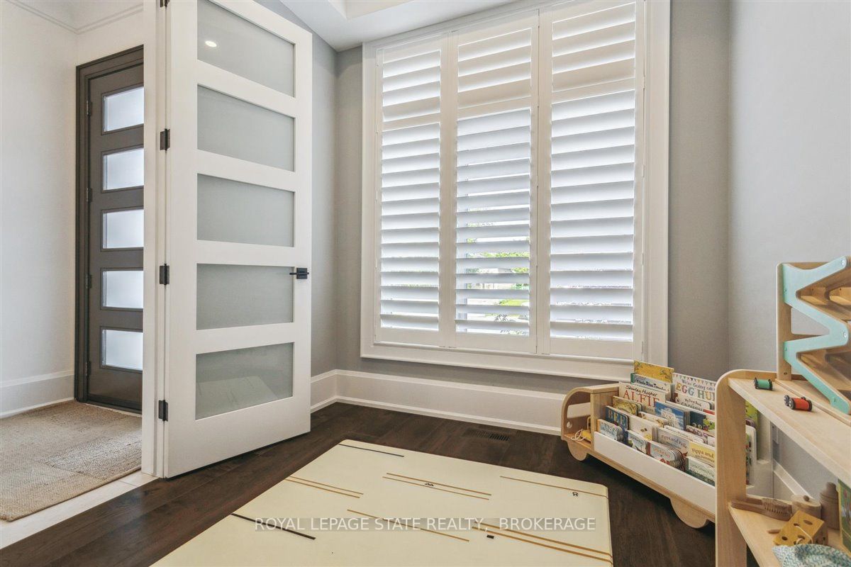37 DEERHURST Road
