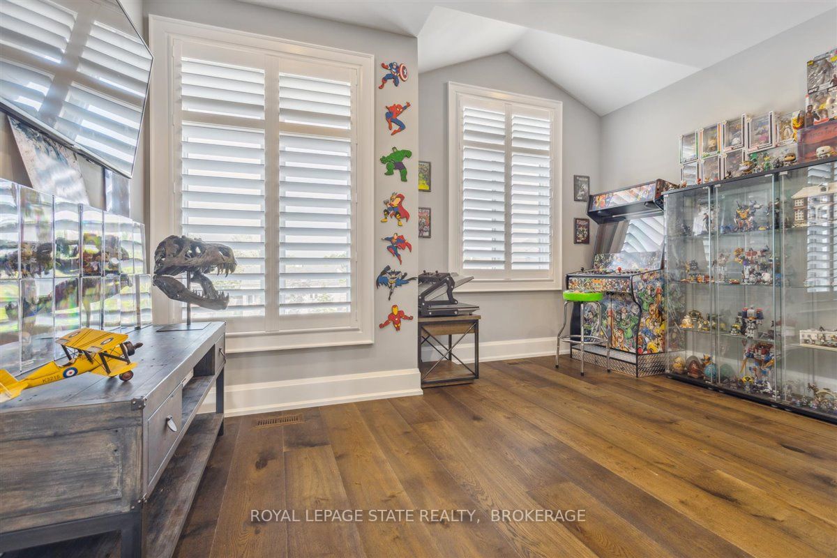 37 DEERHURST Road