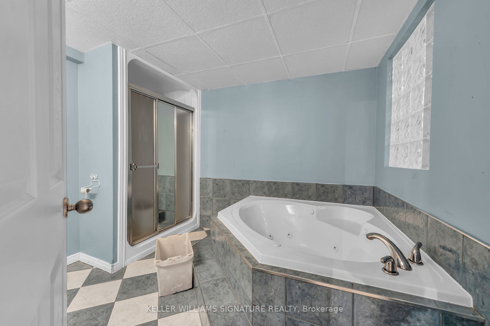 409 Vine St, #3