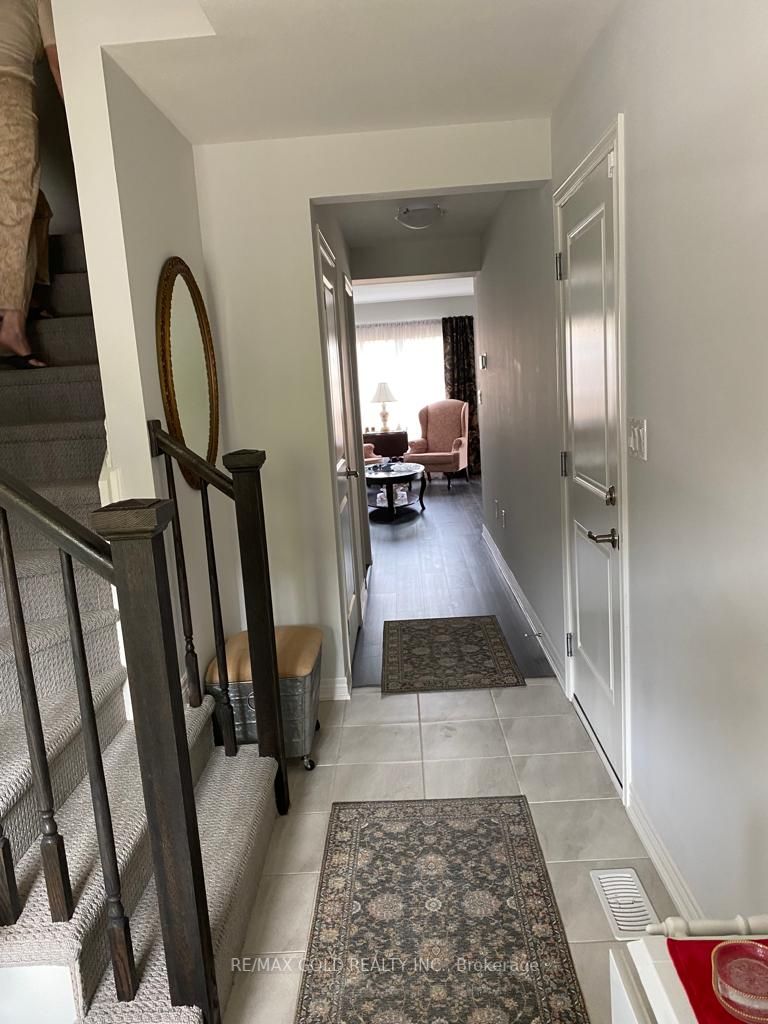 7945 Old Field Road, #6