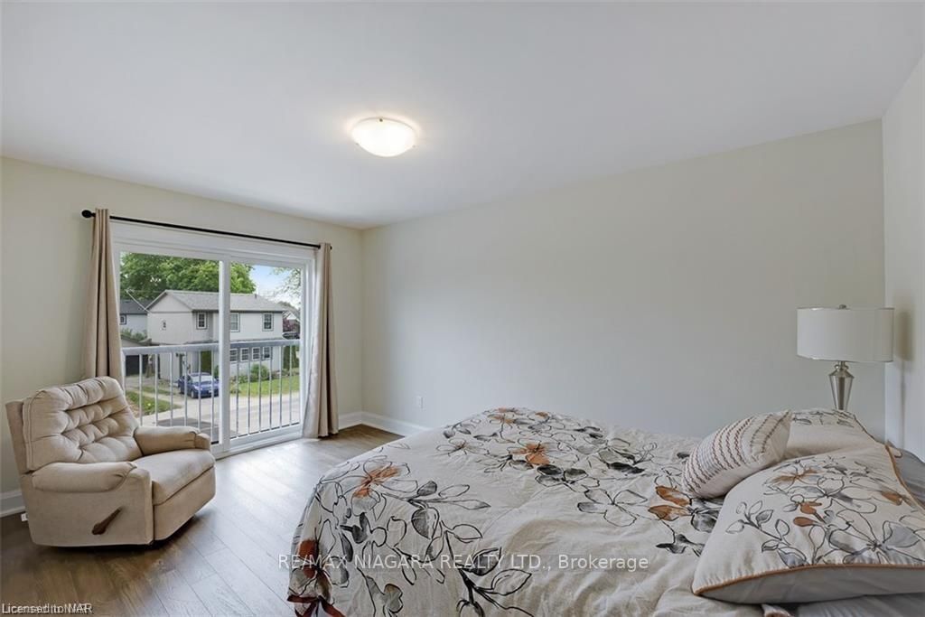 77 B Broadway Ave