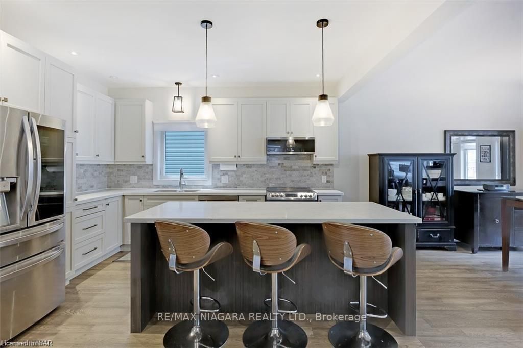 77 B Broadway Ave