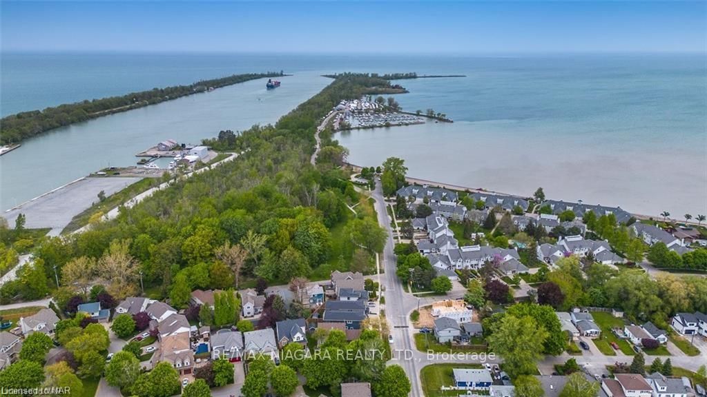 77 B Broadway Ave