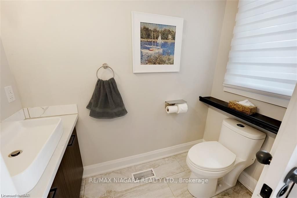77 B Broadway Ave