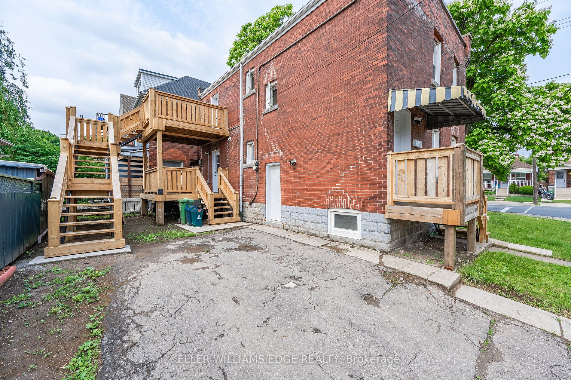 140 Gage Ave N